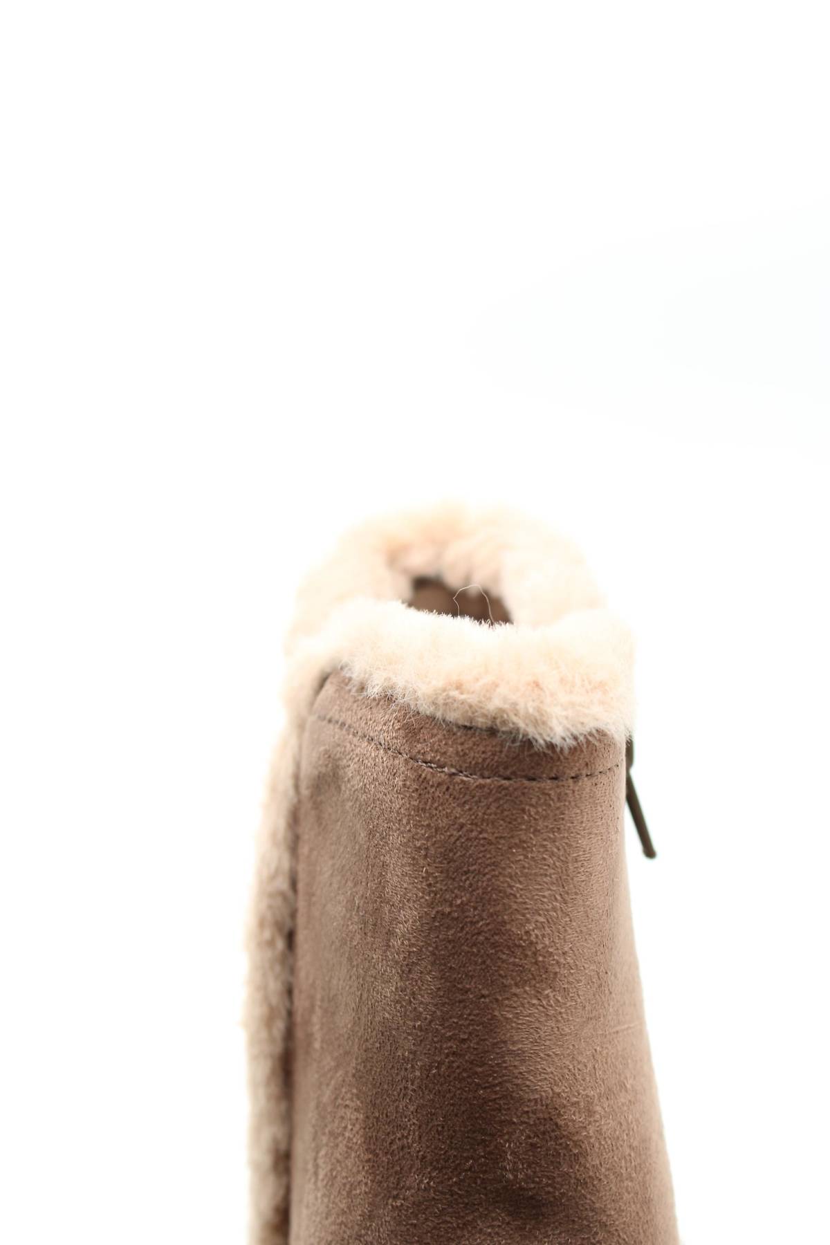 Γυναικεία μποτάκια V by Very5