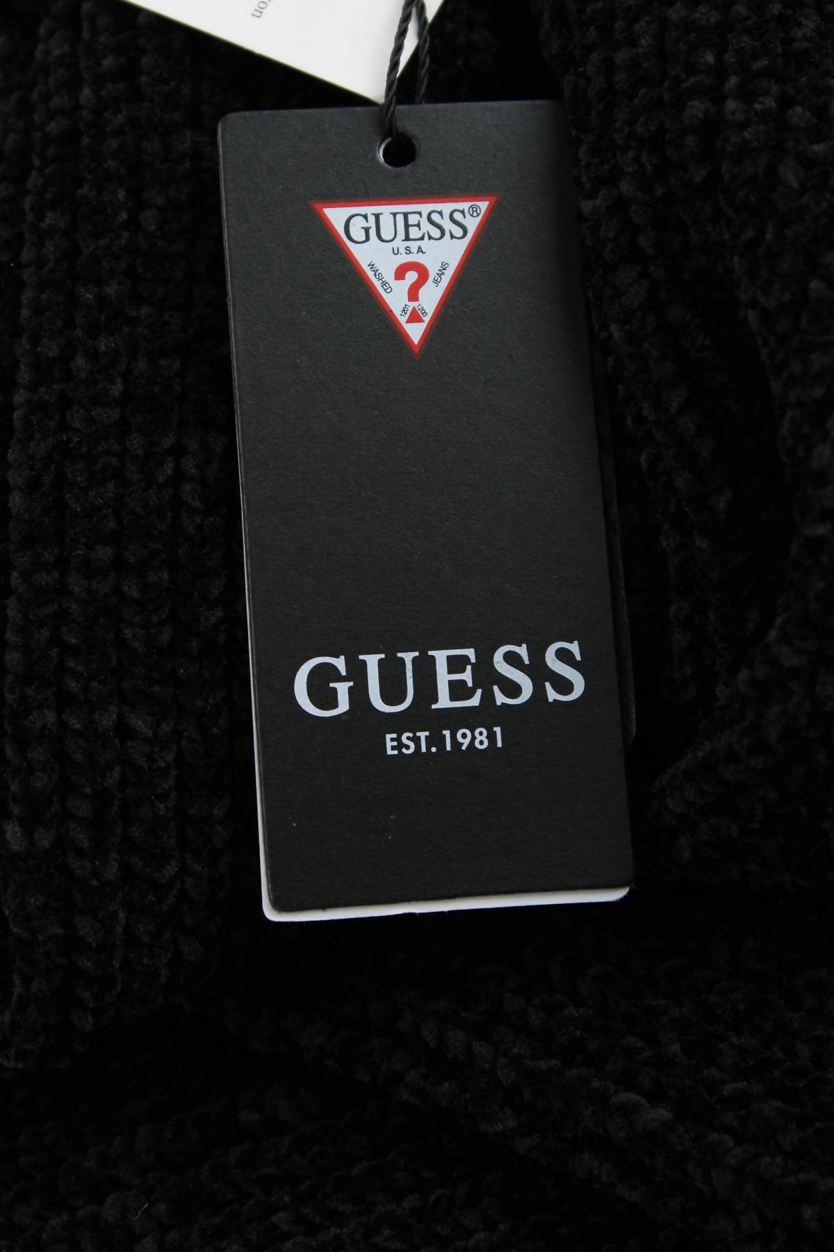 Детски пуловер Guess3