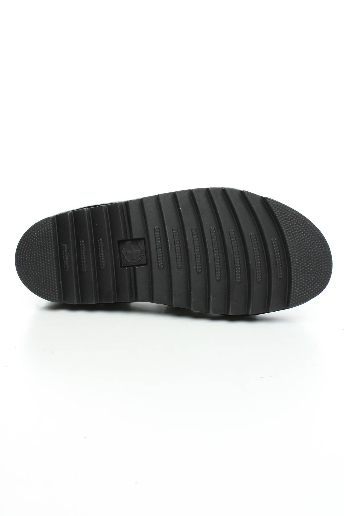 Сандали Dr. Martens4