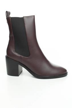 Дамски боти V by Very1