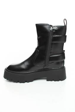 Дамски боти River Island2