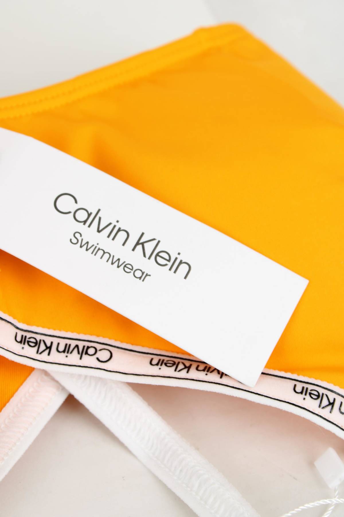 Σετ μαγιό Calvin Klein3 - Contourshop.gr Σετ μαγιό Calvin Klein3
