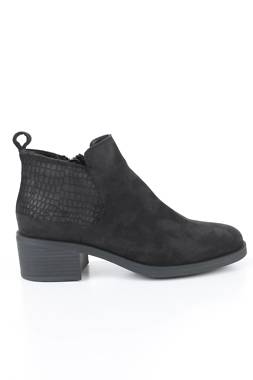 Γυναικεία παπούτσια Clarks1