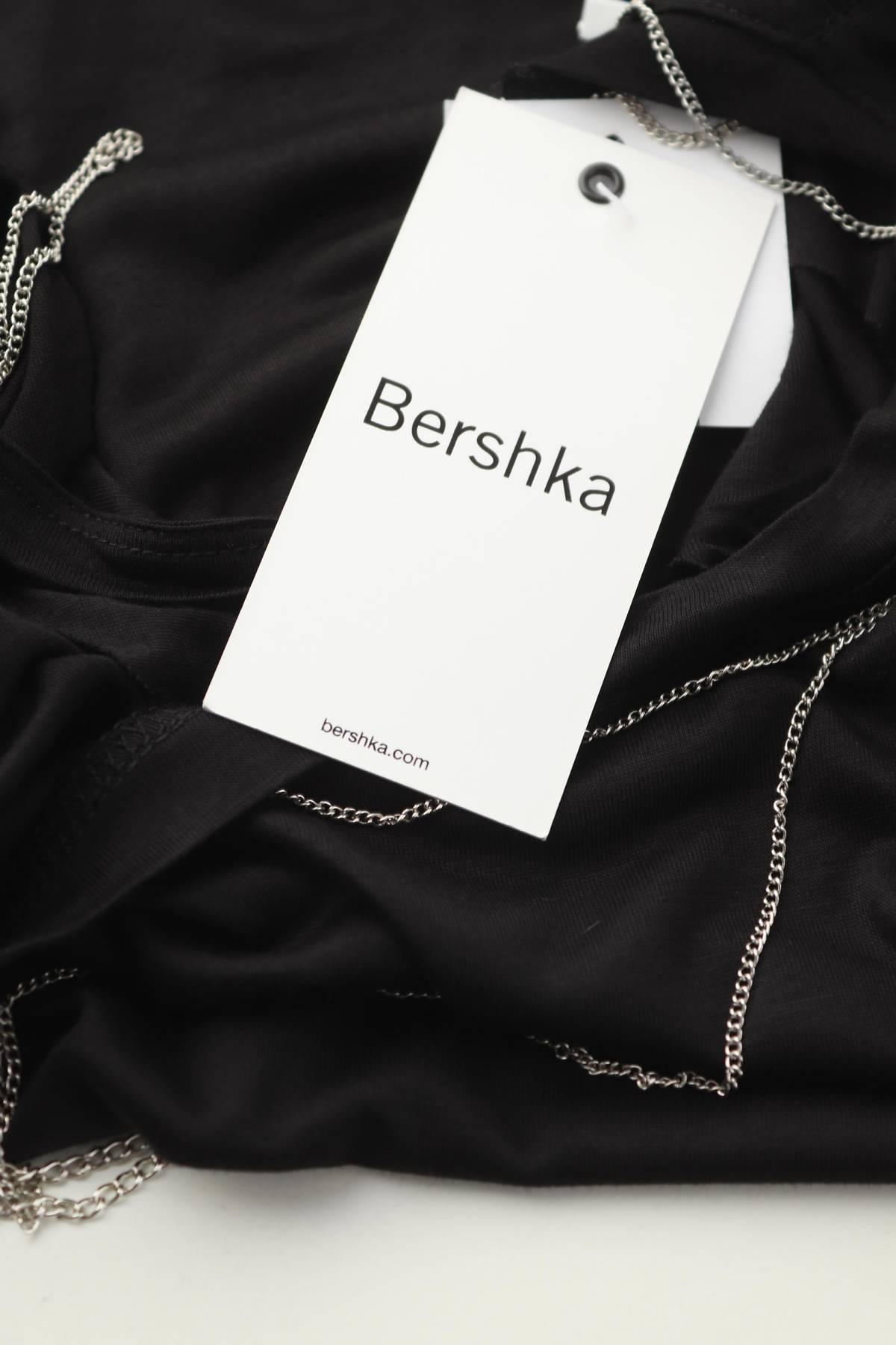 Γυναικείο αμάνικο Bershka3 - Contourshop.gr Γυναικείο αμάνικο Bershka3