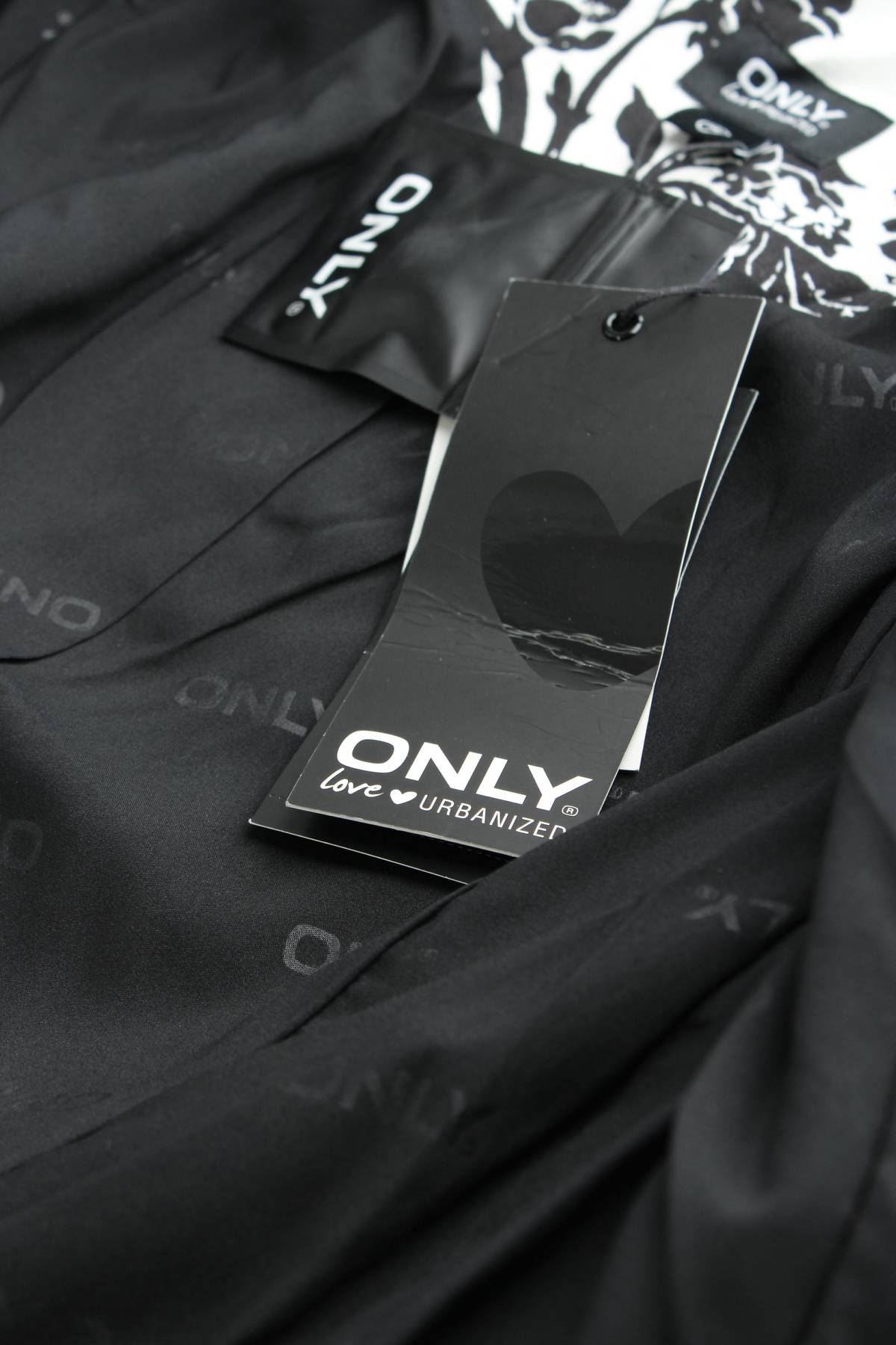 Дамско сако Only3