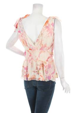 Γυναικείο αμάνικο Guess2