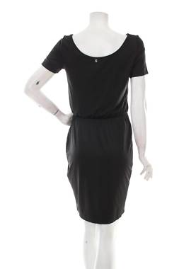 Φορέματα Guess2