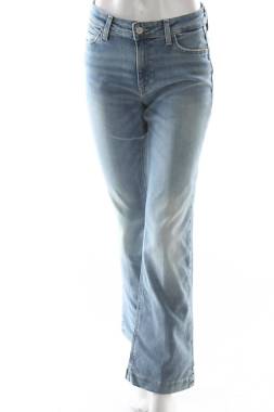 Γυναικεία τζιν Guess1