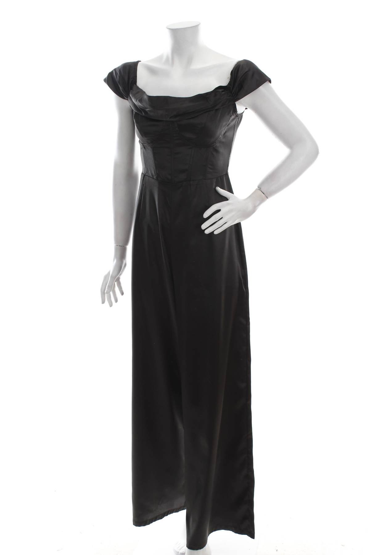 Дамски гащеризон Boohoo1 - Contour.bg Дамски гащеризон Boohoo1
