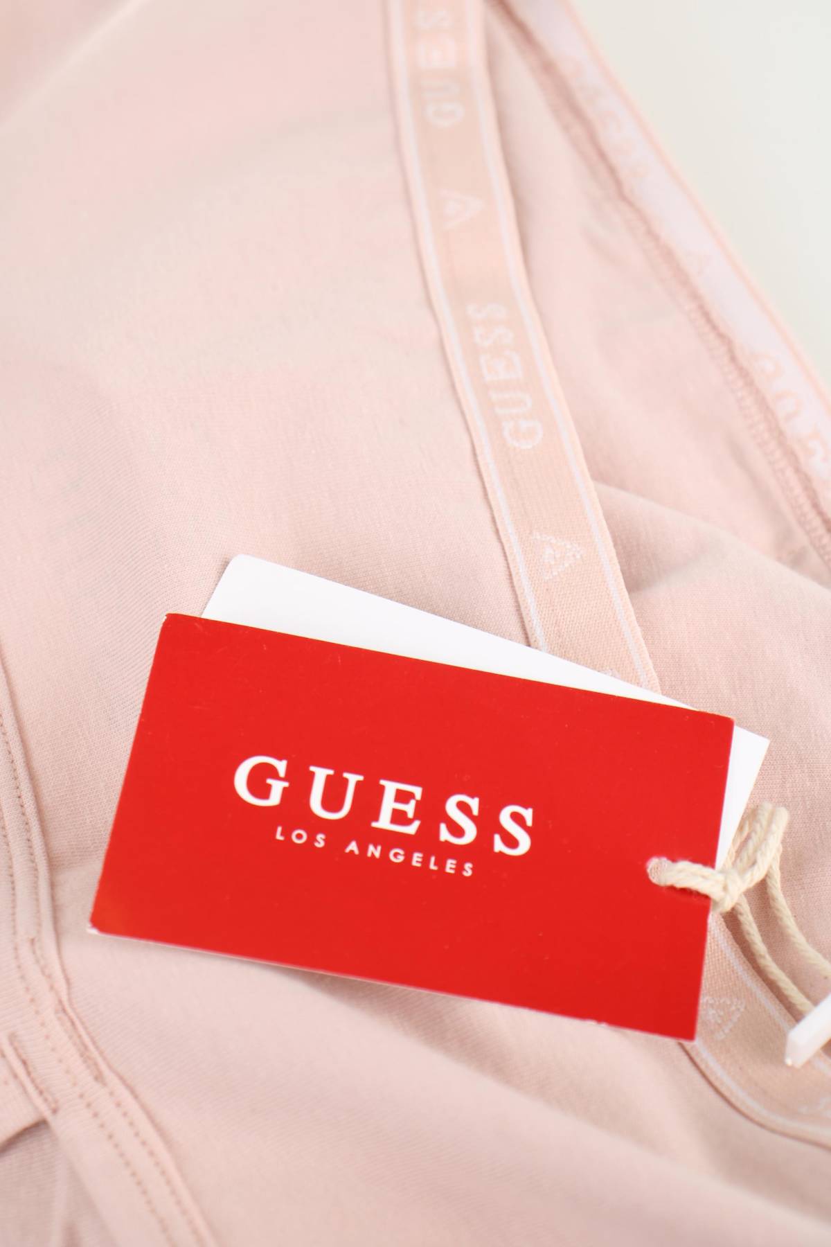 Сутиен Guess3