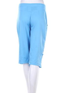 Дамски къс спортен панталон Nike2 - Contour.bg Дамски къс спортен панталон Nike2