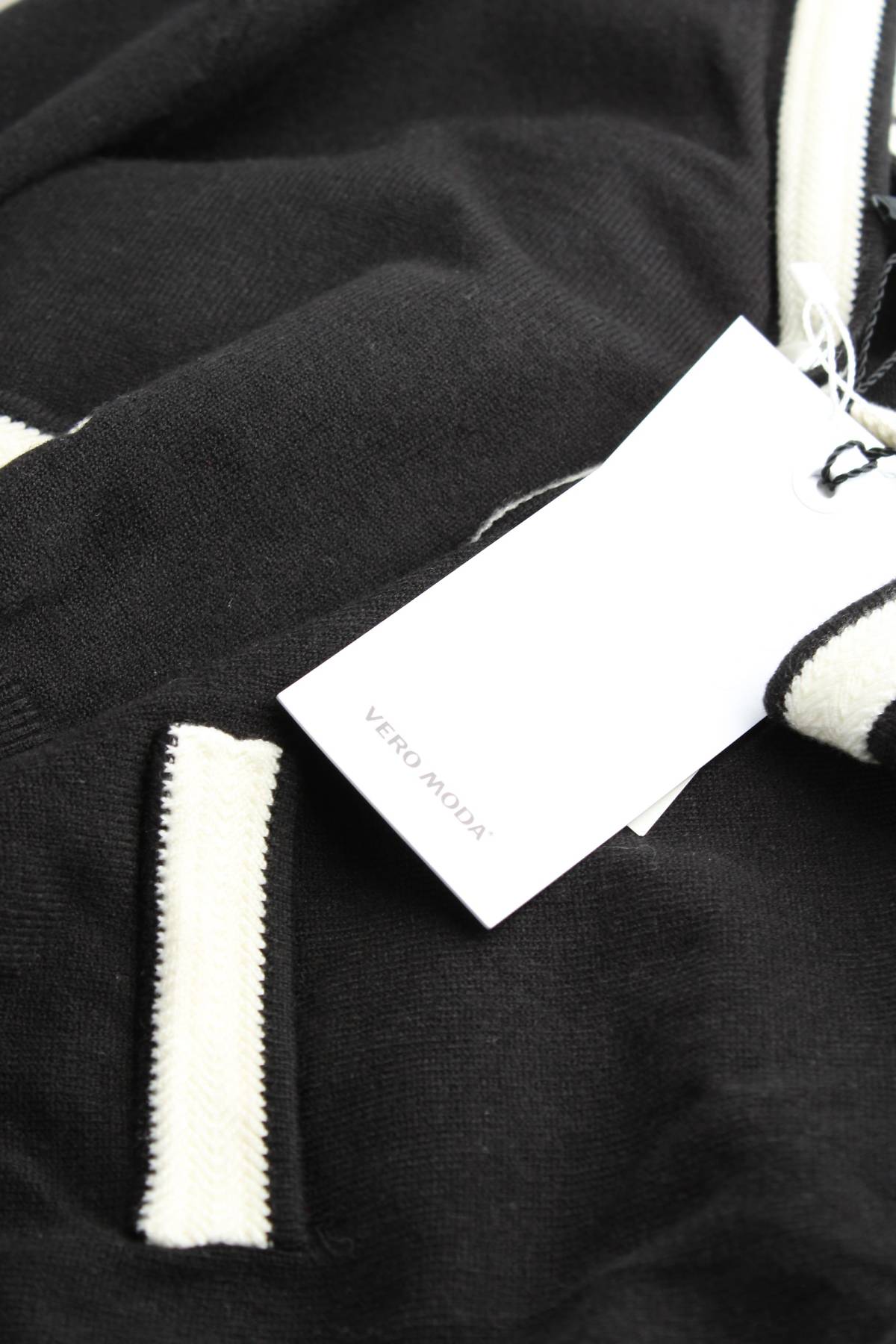 Дамска жилетка Vero Moda3