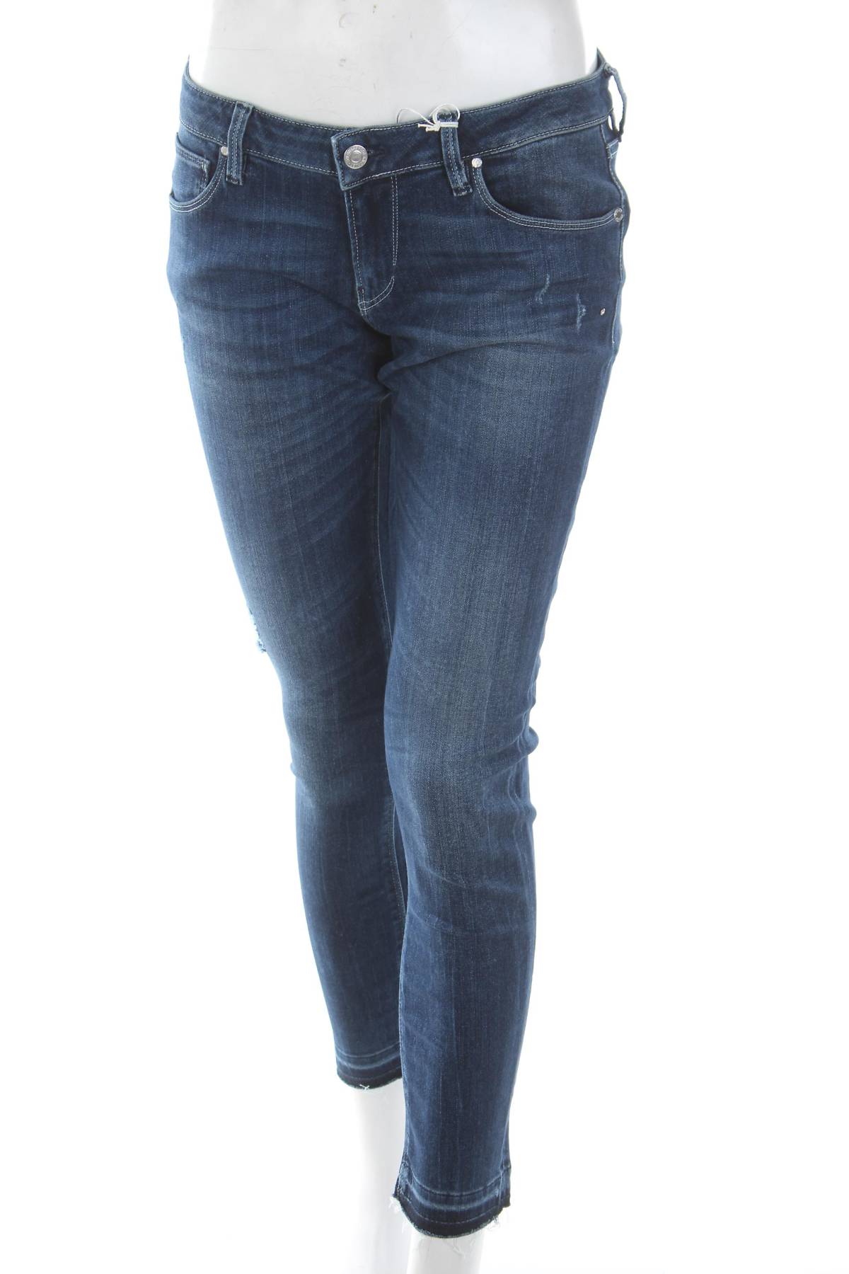 Γυναικεία τζιν Guess1