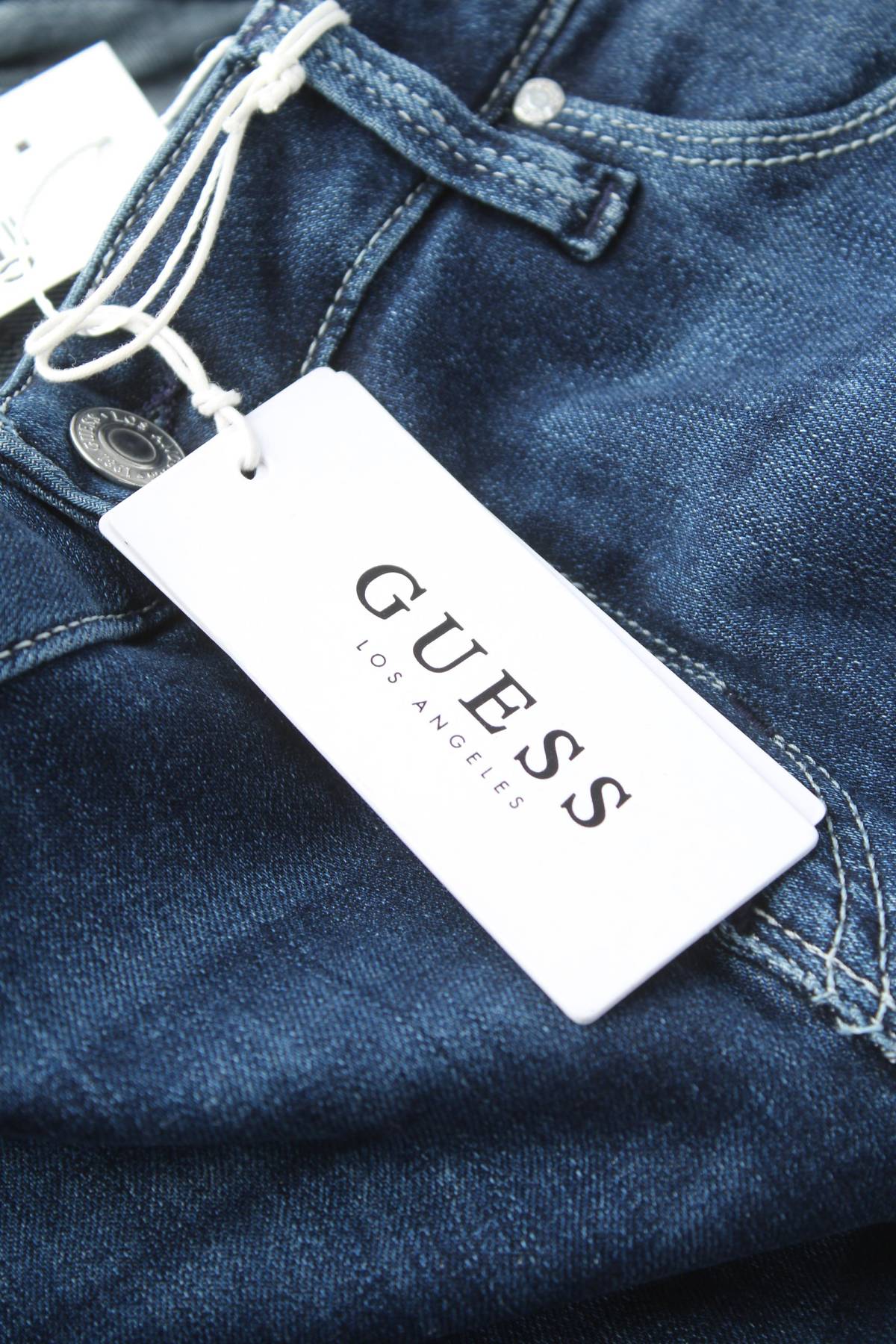 Γυναικεία τζιν Guess3