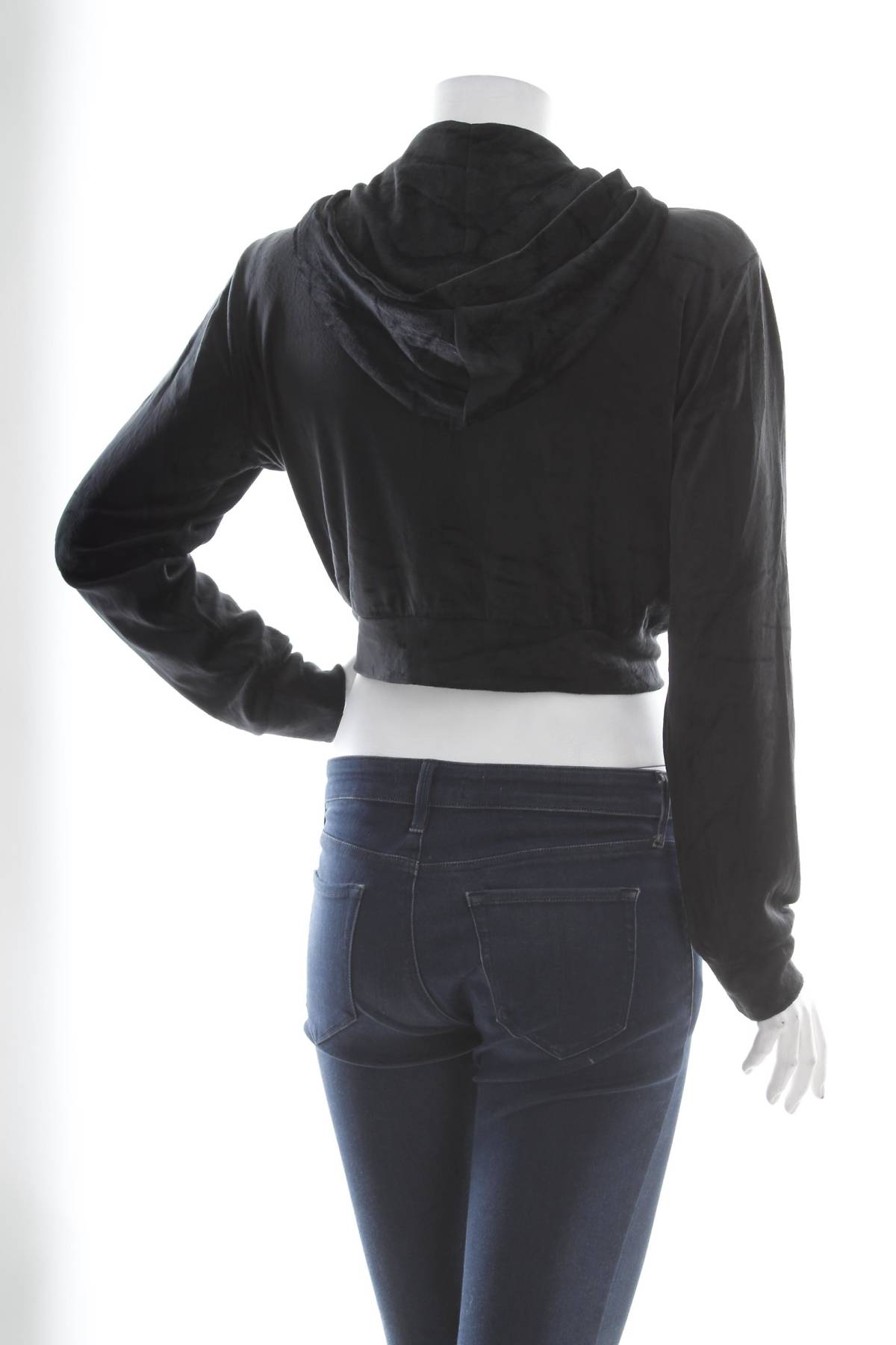 Дамски суичър H&M Divided2 - Contour.bg Дамски суичър H&M Divided2