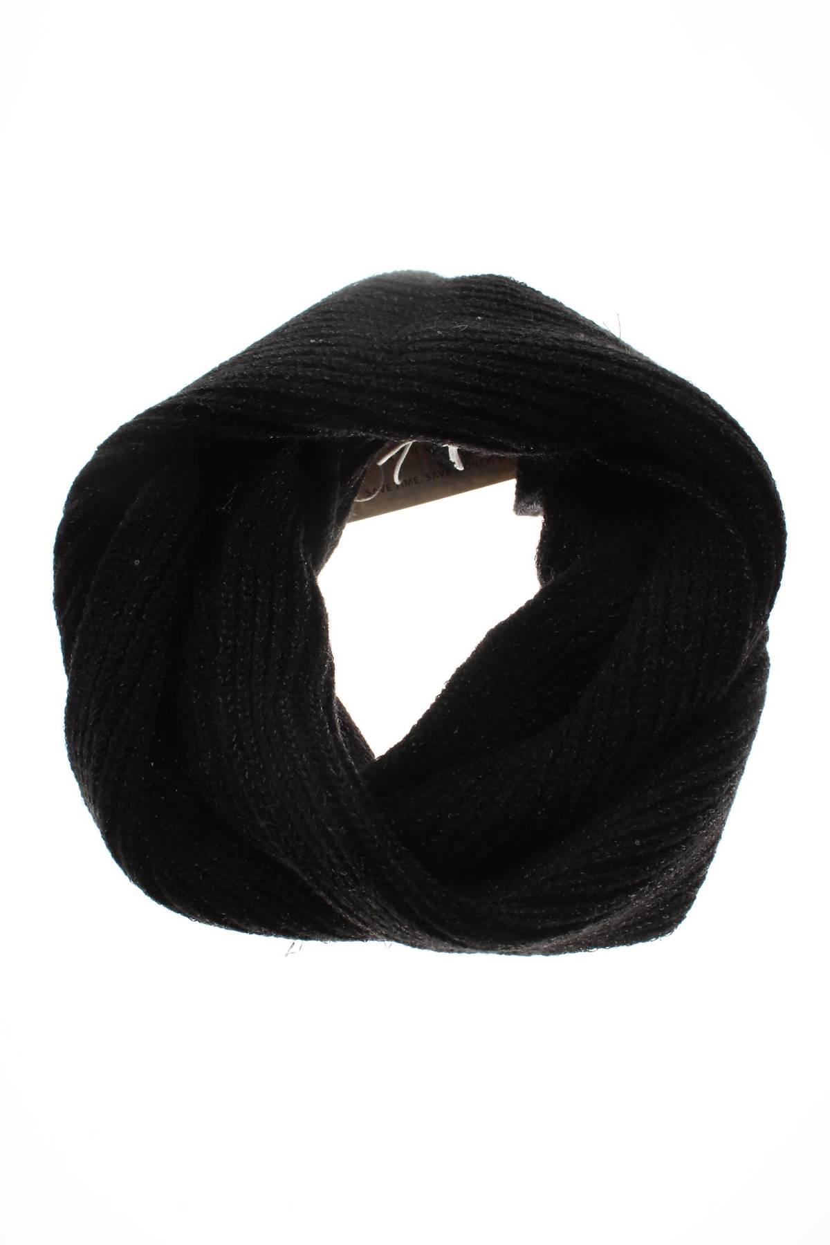 Плетен шал Guess1