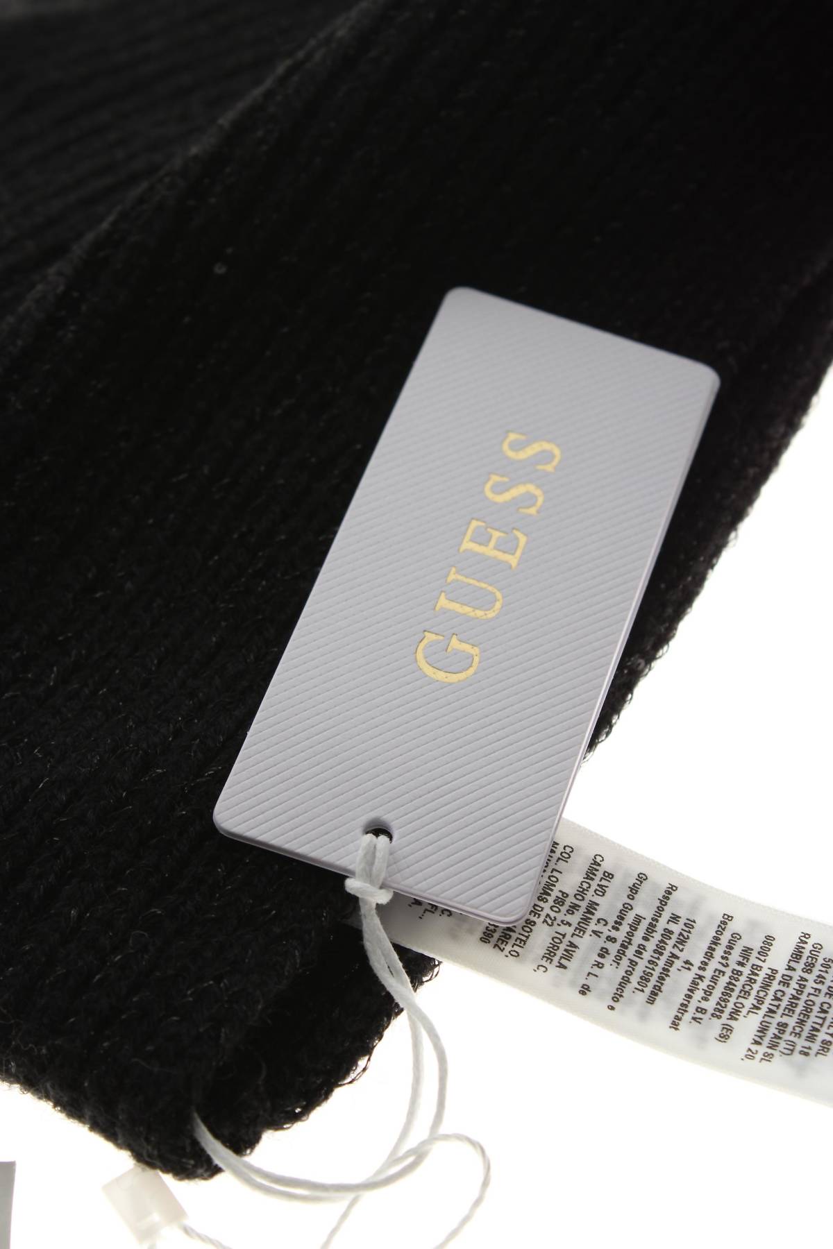 Плетен шал Guess3