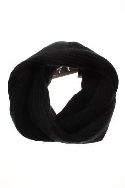 Плетен шал Guess1