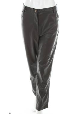 Дамски кожен панталон Guess1