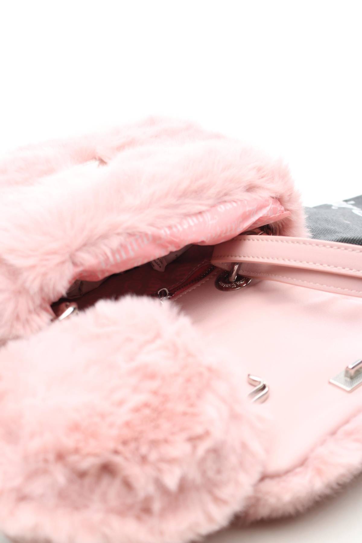 Дамска чанта Juicy Couture3 - Contour.bg Дамска чанта Juicy Couture3