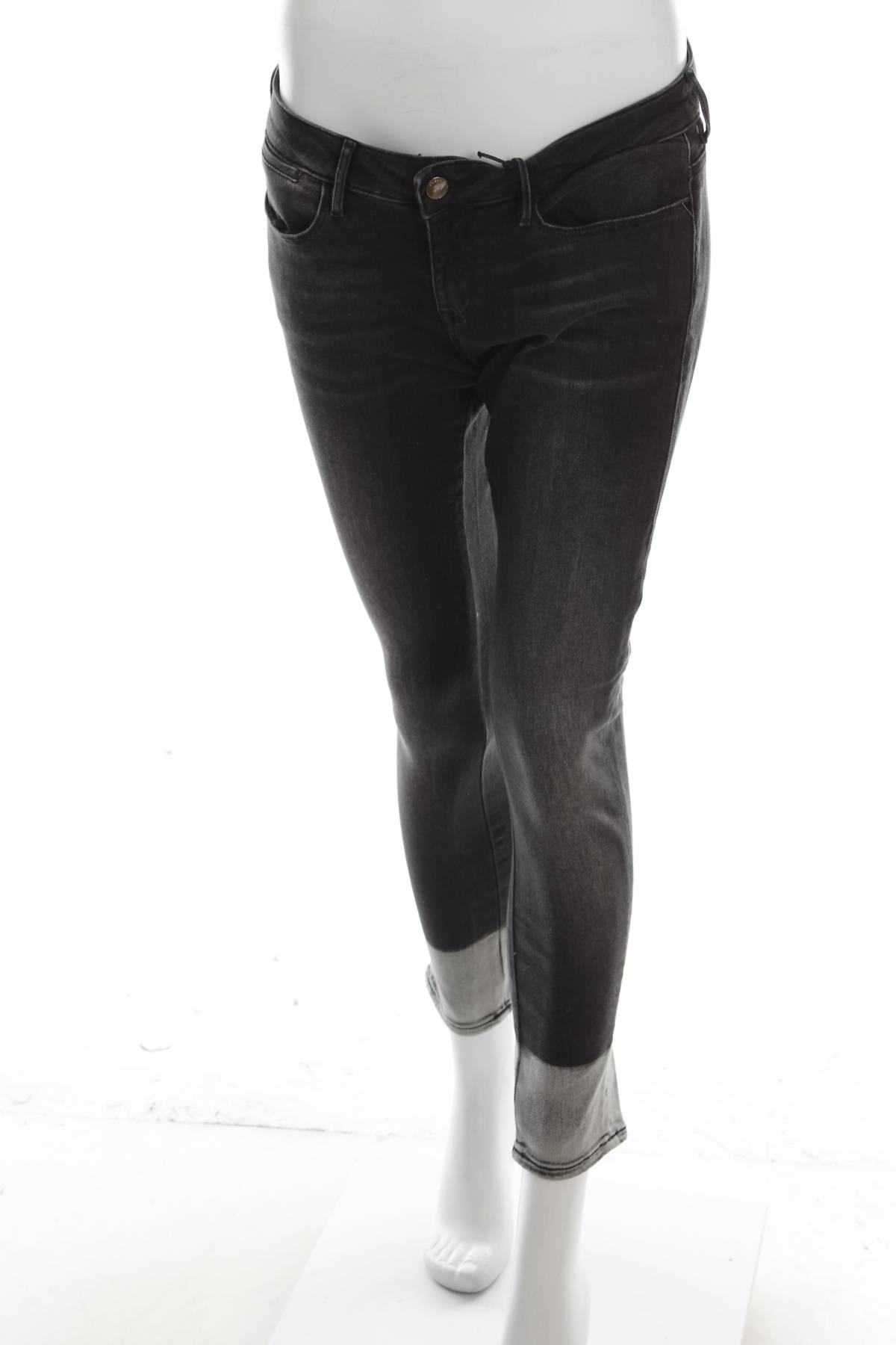 Γυναικεία τζιν Guess1