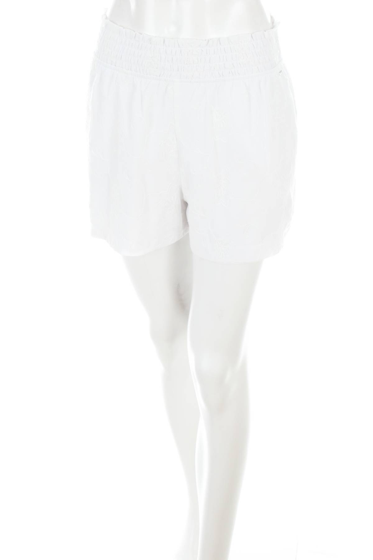 Дамски къс панталон Guess1