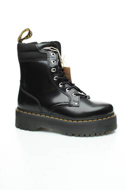 Γυναικεία μποτάκια Dr. Martens1