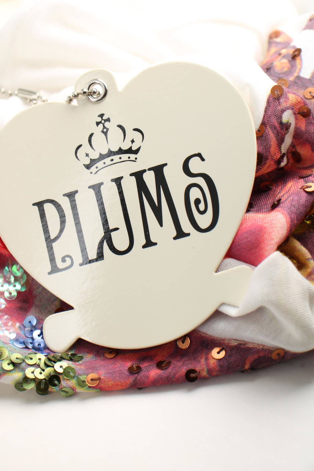 Γυναικείο αμάνικο Plums x Disney3 - Contourshop.gr Γυναικείο αμάνικο Plums x Disney3