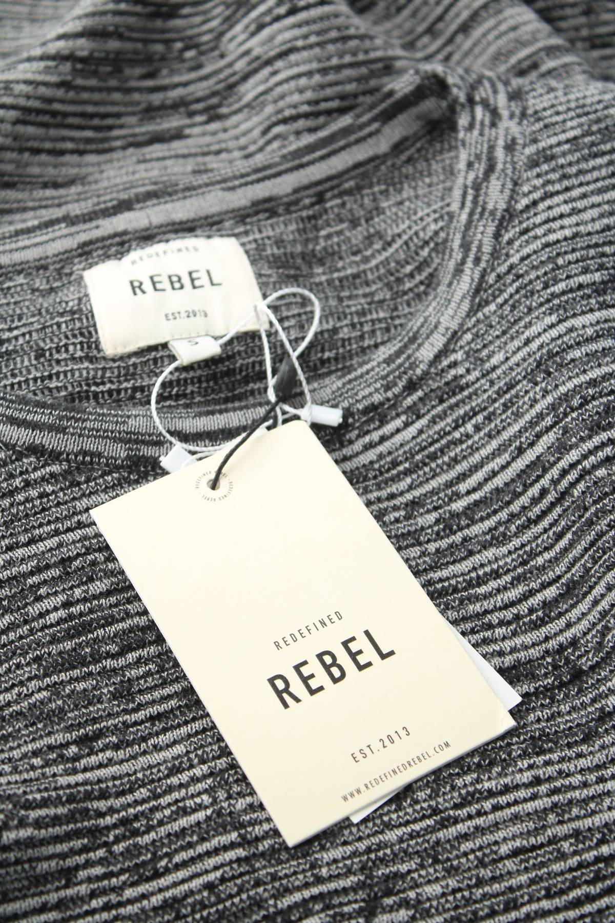 Мъжки пуловер Redefined Rebel3 - Contour.bg Мъжки пуловер Redefined Rebel3