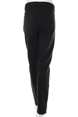 Дамски панталон Boohoo2 - Contour.bg Дамски панталон Boohoo2