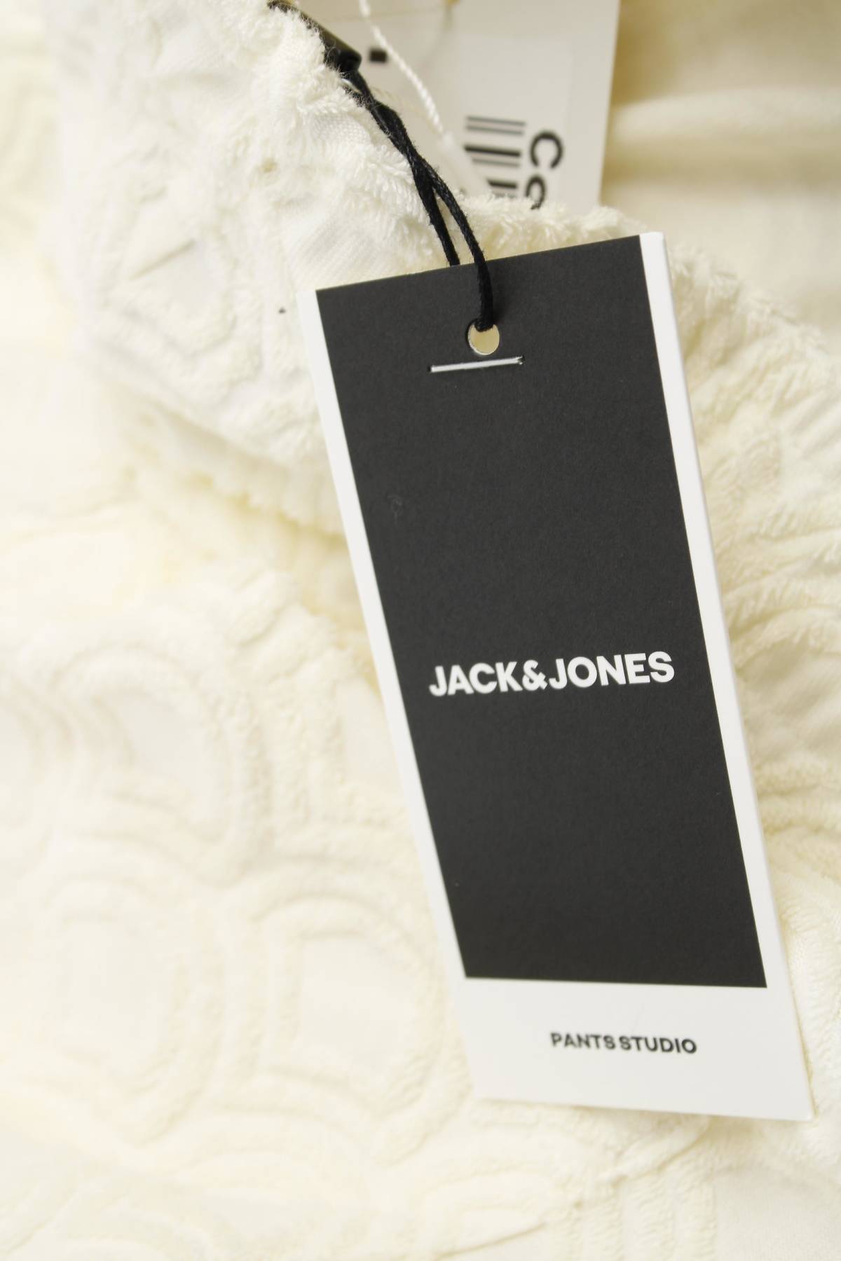 Мъжки къс панталон Jack & Jones3 - Contour.bg Мъжки къс панталон Jack & Jones3