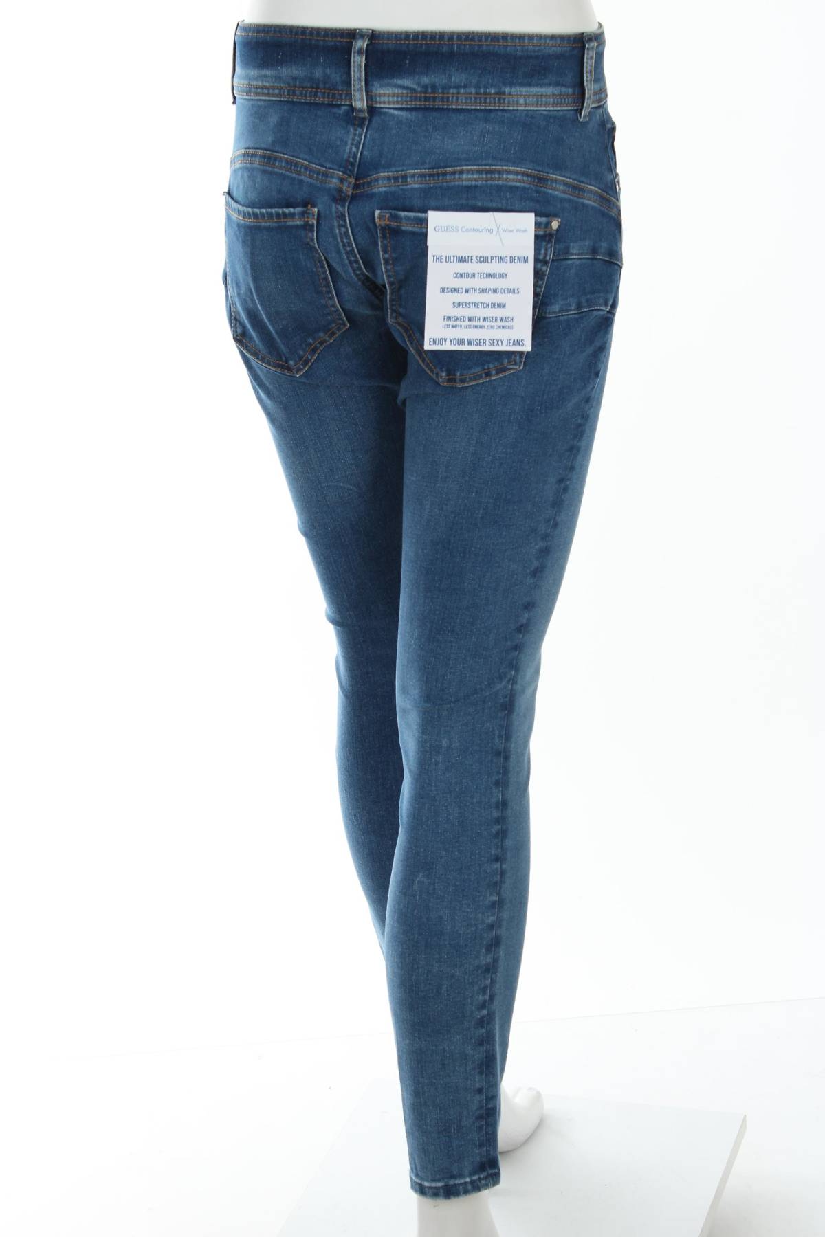 Γυναικεία τζιν Guess2