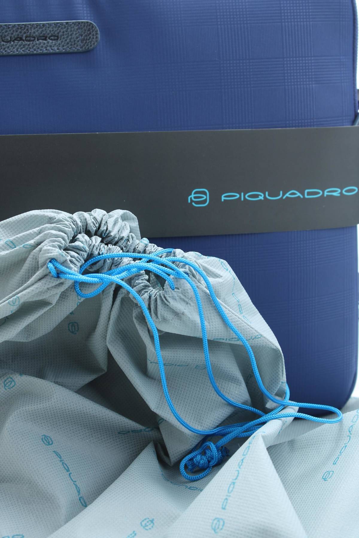 Чанта за лаптоп Piquadro4