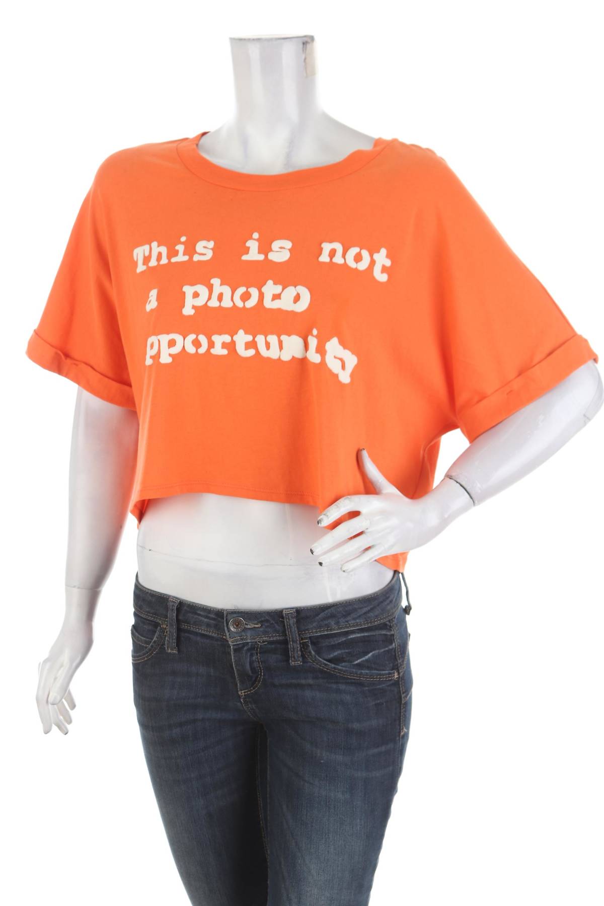 Дамска тениска Guess x Brandalised1 - Contour.bg Дамска тениска Guess x Brandalised1
