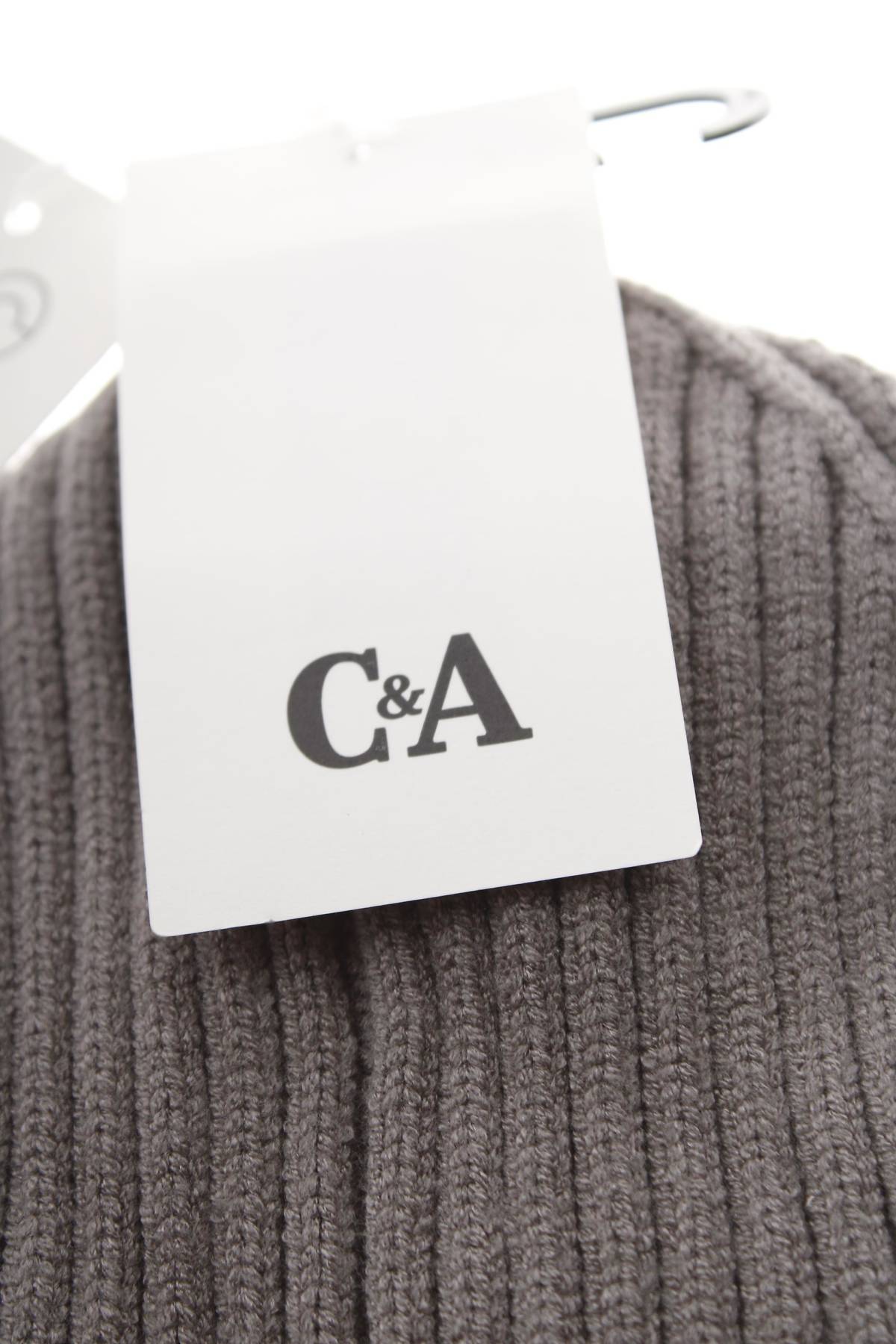 Детска шапка C&A3