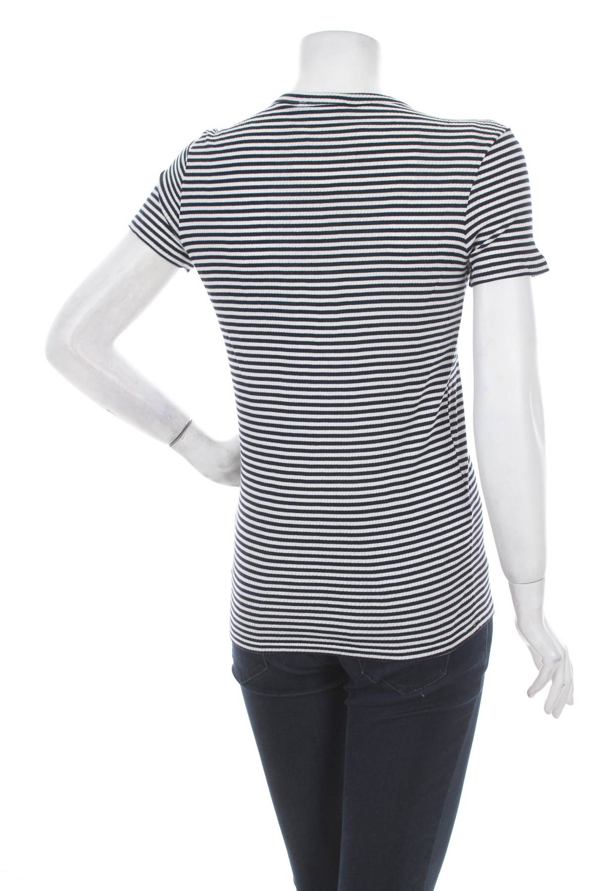 Дамска тениска Lacoste2 - Contour.bg Дамска тениска Lacoste2