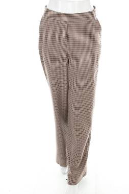 Дамски панталон Guess1