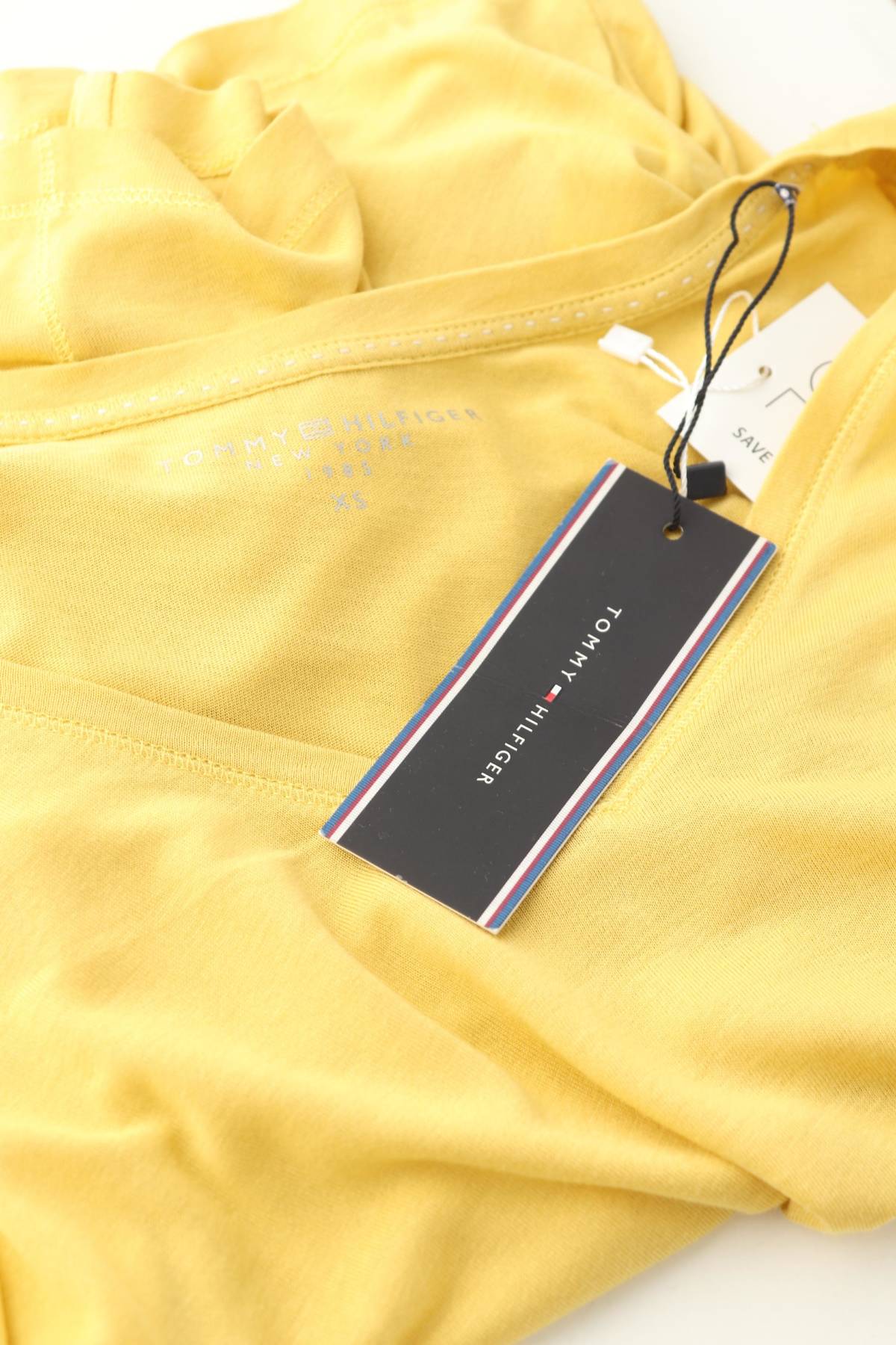 Γυναικεία μπλούζα Tommy Hilfiger3 - Contourshop.gr Γυναικεία μπλούζα Tommy Hilfiger3