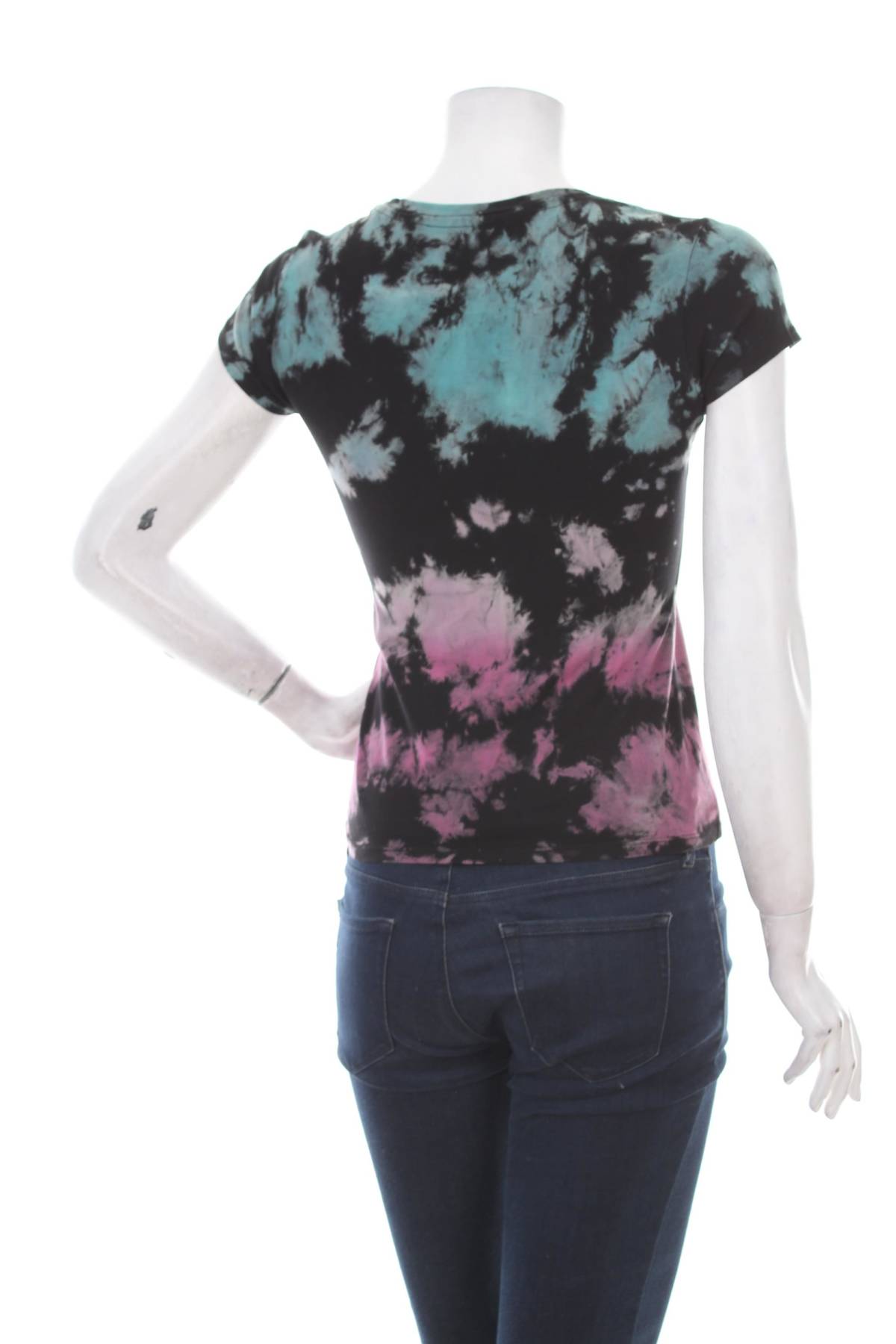 Дамска тениска Guess x Brandalised2 - Contour.bg Дамска тениска Guess x Brandalised2