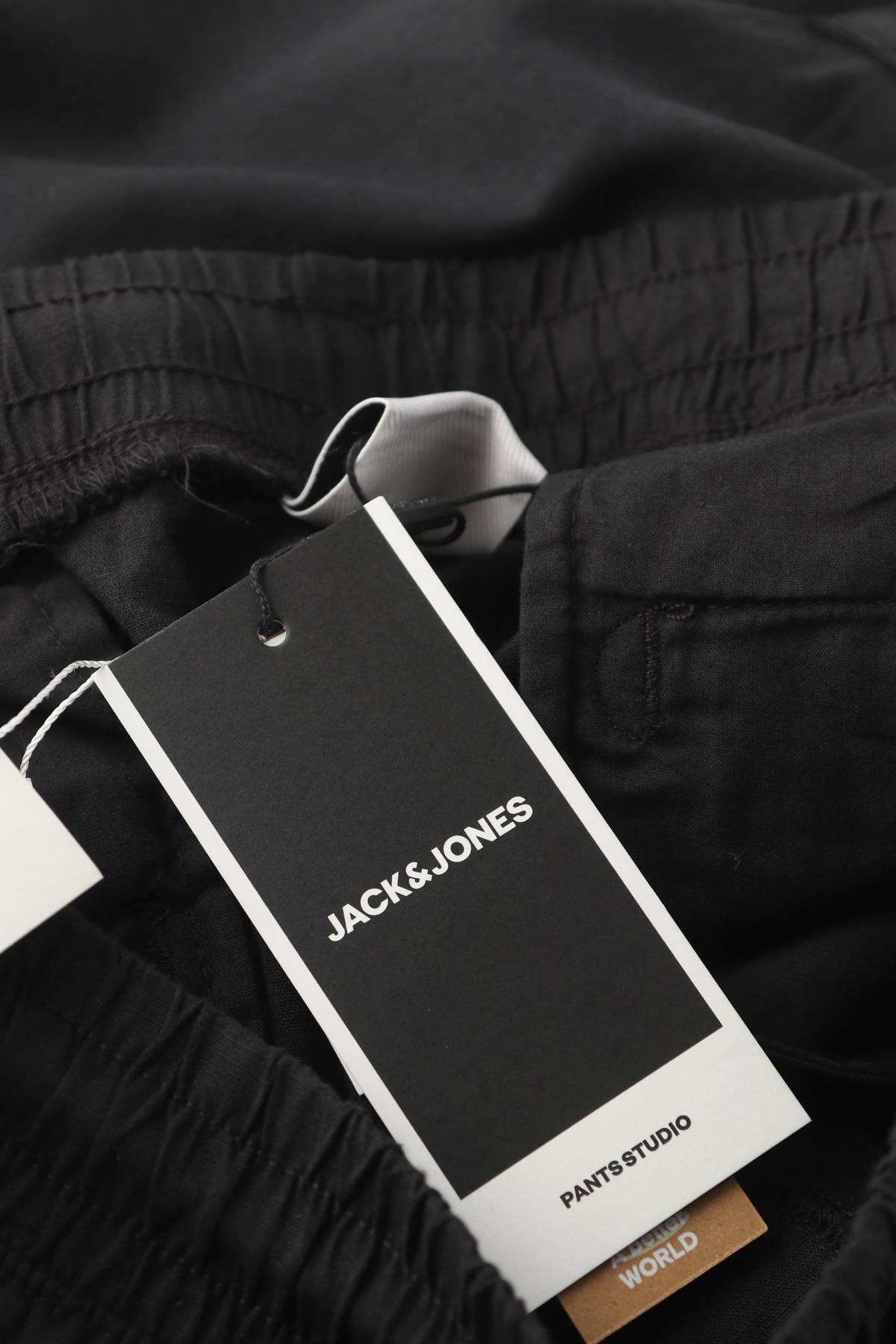Ανδρικό σορτσάκι Jack & Jones3 - Contourshop.gr Ανδρικό σορτσάκι Jack & Jones3