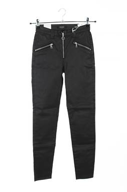 Γυναικείο παντελόνι Guess1
