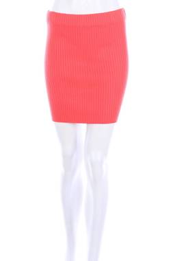 Пола Gina Tricot1 - Contour.bg Пола Gina Tricot1