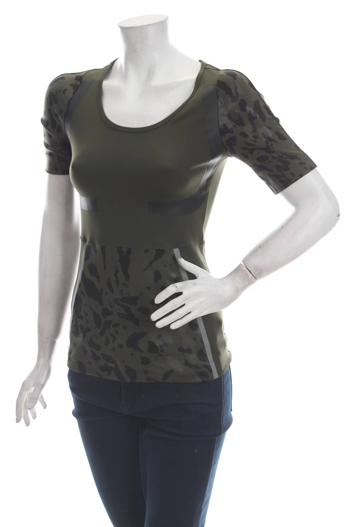 Γυναικείο αθλητικό t-shirt Adidas by Stella McCartney1 - Contourshop.gr Γυναικείο αθλητικό t-shirt Adidas by Stella McCartney1
