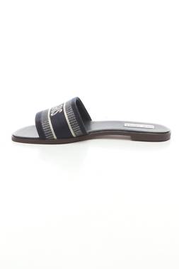 Πέδιλα Steve Madden2