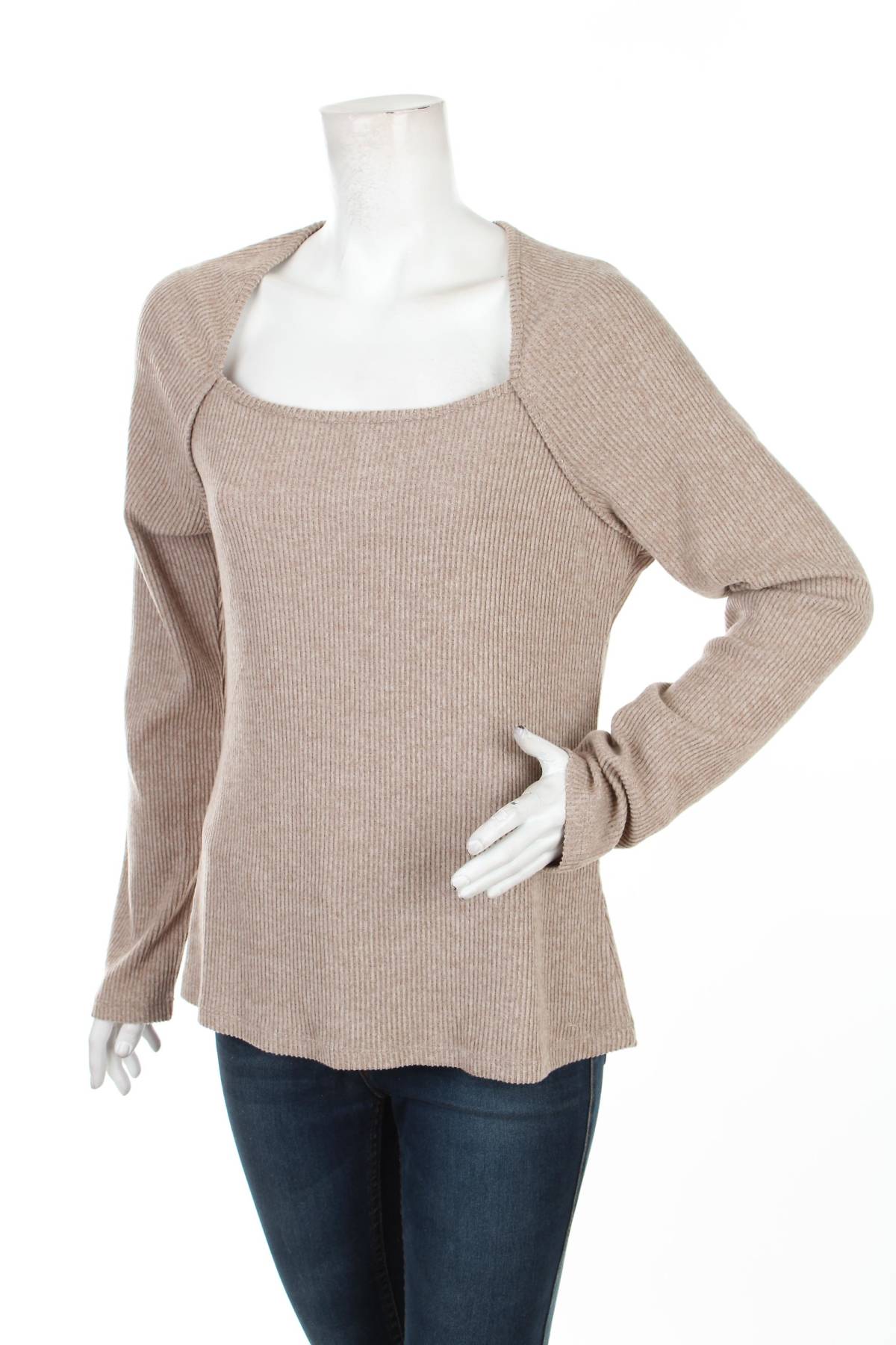 Домашно облекло Triumph1