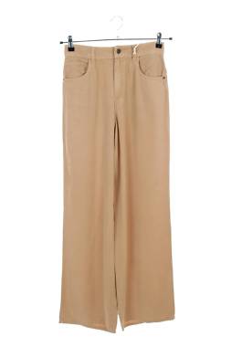 Дамски панталон Guess1