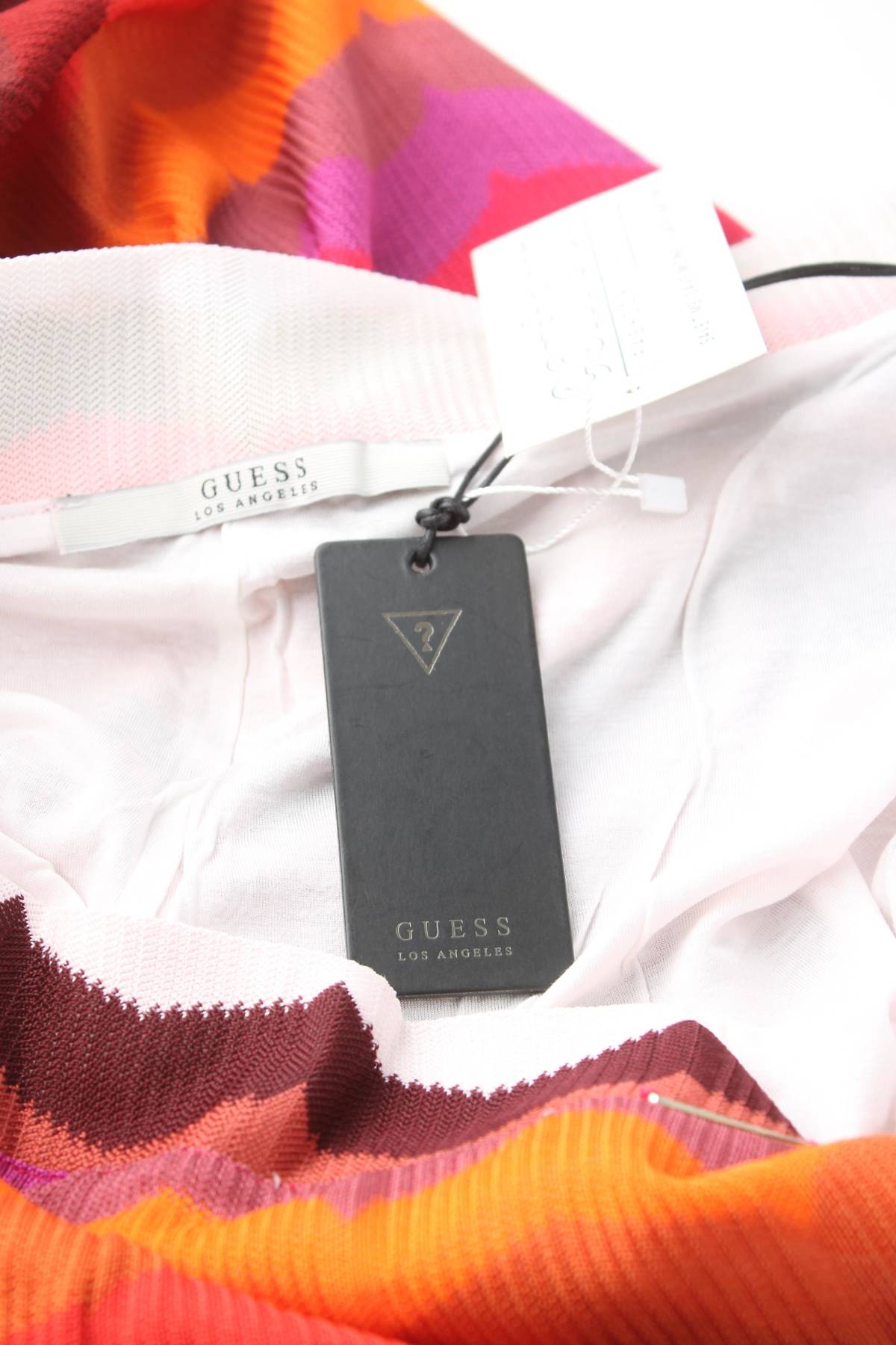 Дамски панталон Guess3