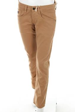 Дамски панталон Guess1