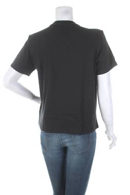 Дамска тениска Calvin Klein Jeans2