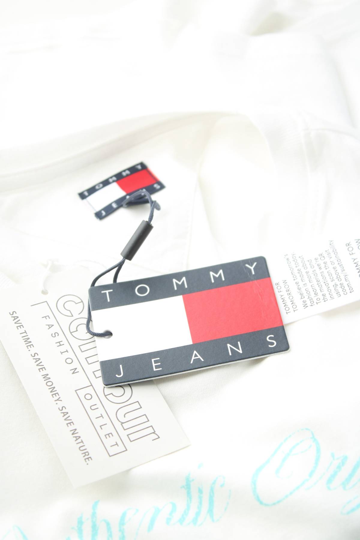 Дамска тениска Tommy Jeans3